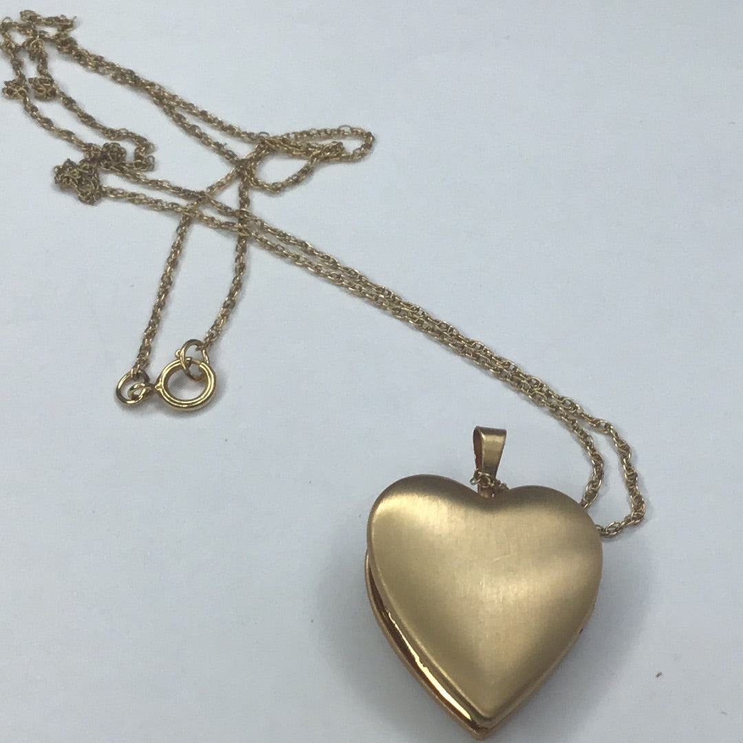 Picture Heart Locket “MOM” 14K Yellow Gold Filled Necklace 20” - Pawn Man Store