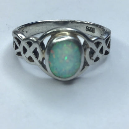 Fine Sterling Silver 925 Celtic Style Opal Ring Sz. 5.75