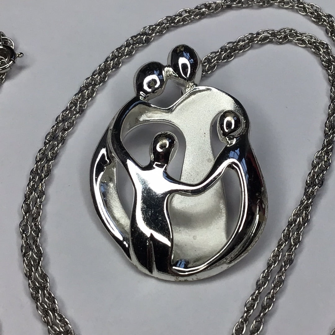 Sterling Silver 925 Mother-Father-2 Children Large Pendant w/30” Sterling Chain