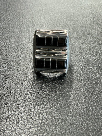 Heavy Vintage Sterling Onyx Navajo Men’s Ring Sz. 9.25 Signed GC