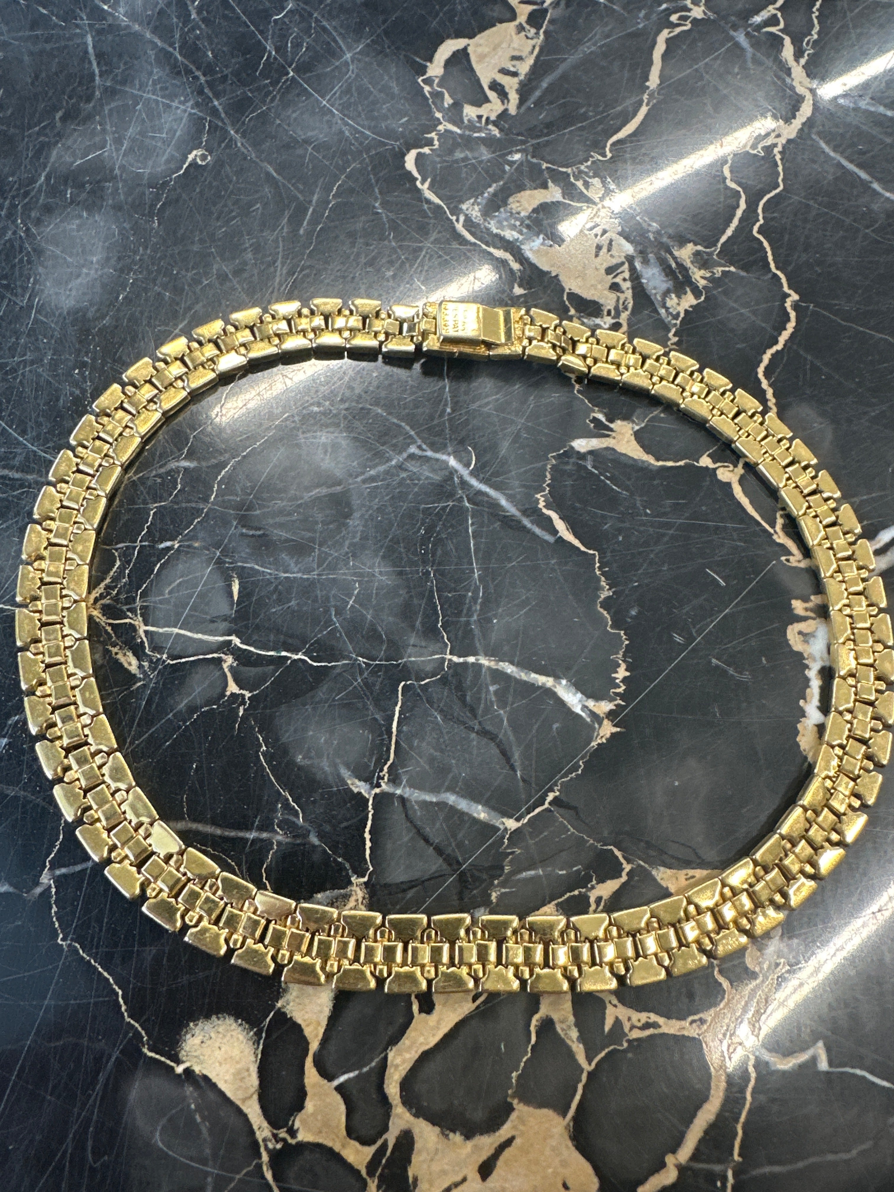 Vintage Trifari Golden Women's Necklace - Stamped TRIFARI DESPAT