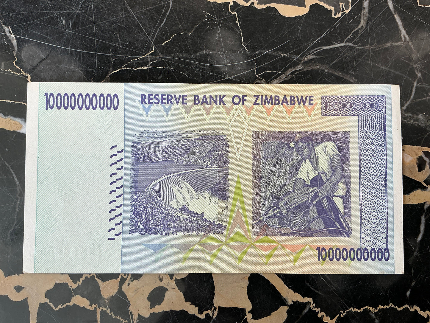 Zimbabwe Hyperinflation 10 Billion Dollar Note