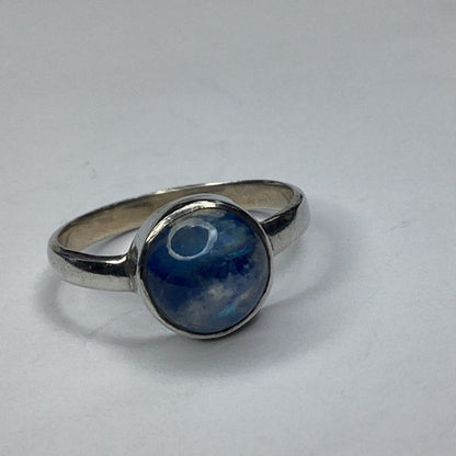 Sterling Silver 925 Cabochon Blue Moonstone Ring sz. 8.5