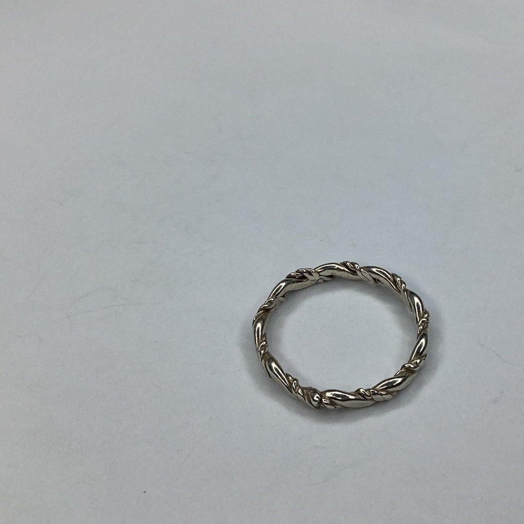 Sterling Silver Twisted Band Style Ring sz. 8.5