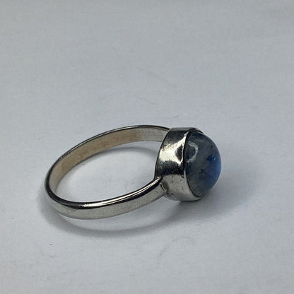 Sterling Silver 925 Cabochon Blue Moonstone Ring sz. 8.5
